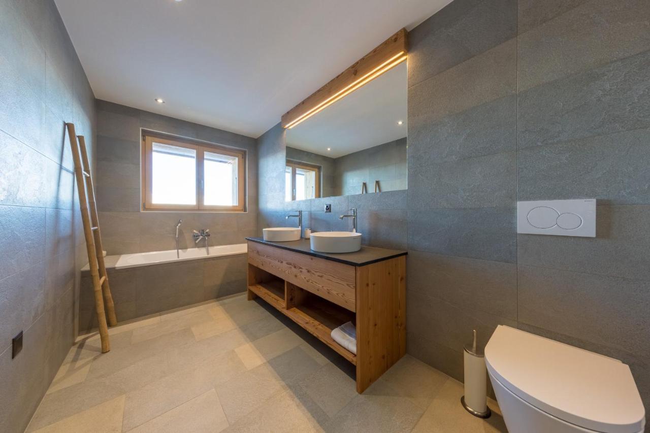 Oak Tree Chalet - On The Ski Slope - Luxury! Нендаз Екстериор снимка