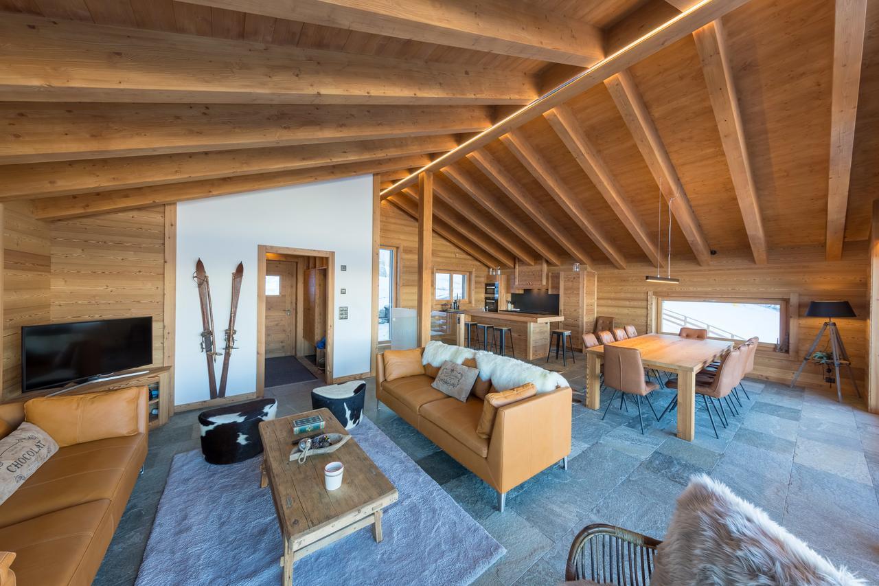 Oak Tree Chalet - On The Ski Slope - Luxury! Нендаз Екстериор снимка