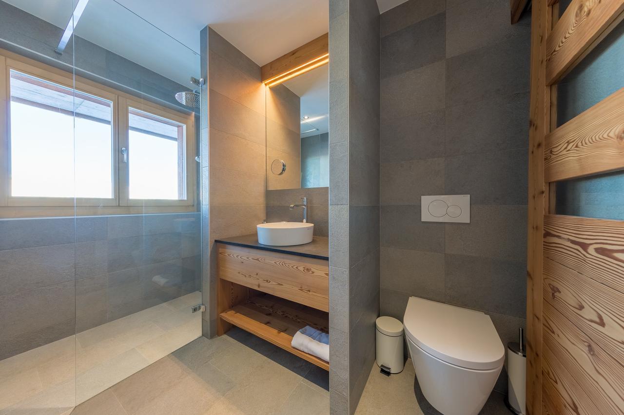 Oak Tree Chalet - On The Ski Slope - Luxury! Нендаз Екстериор снимка