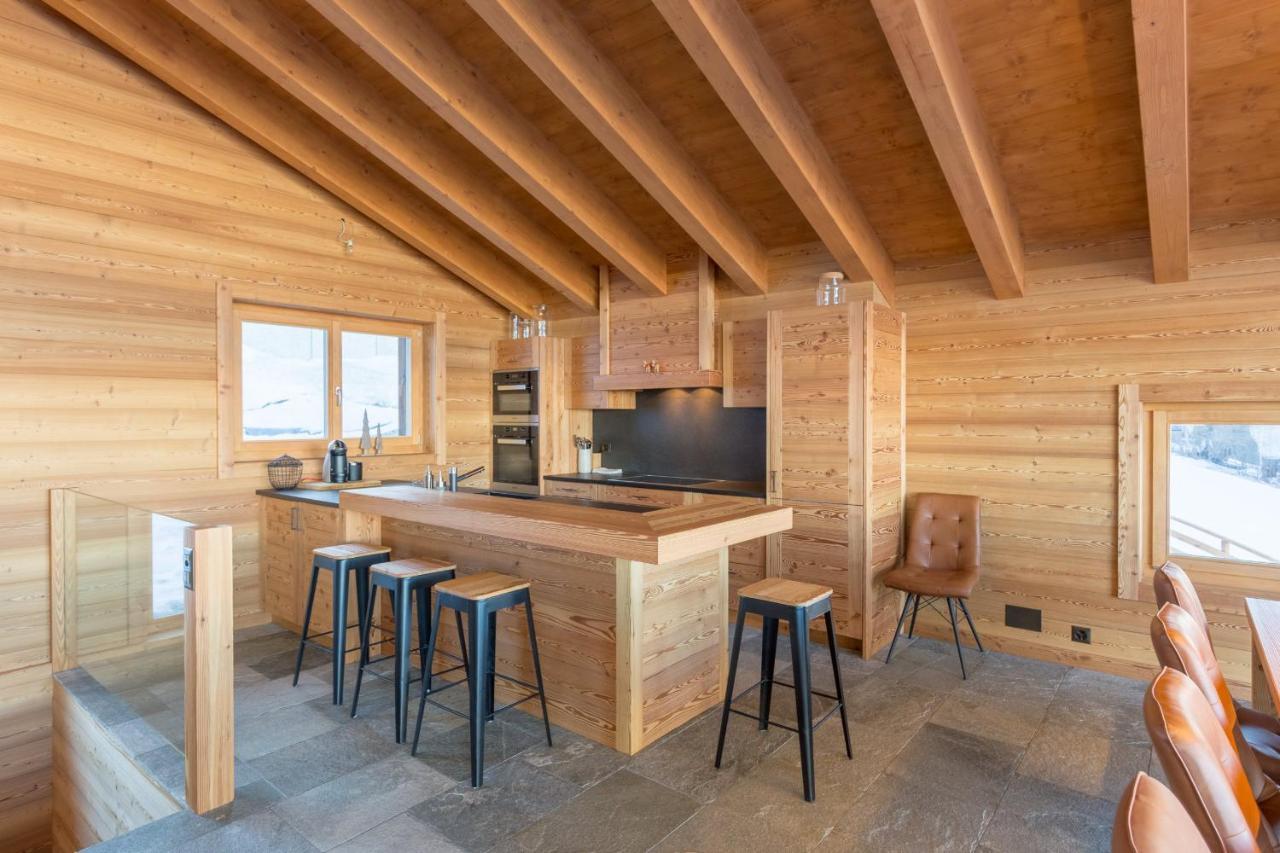 Oak Tree Chalet - On The Ski Slope - Luxury! Нендаз Екстериор снимка