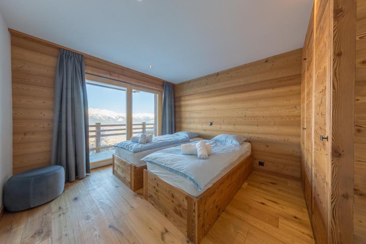Oak Tree Chalet - On The Ski Slope - Luxury! Нендаз Екстериор снимка